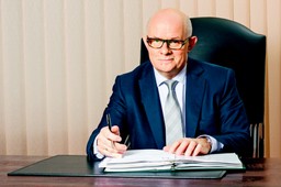 Awans na uczelni nie może zależeć od krewnego