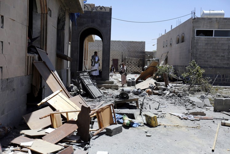 JEMEN. Naloty na zbuntowane miasto Sana