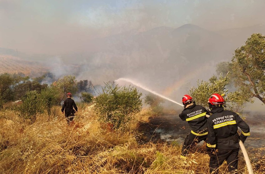 Borba sa požarima i dalje traje