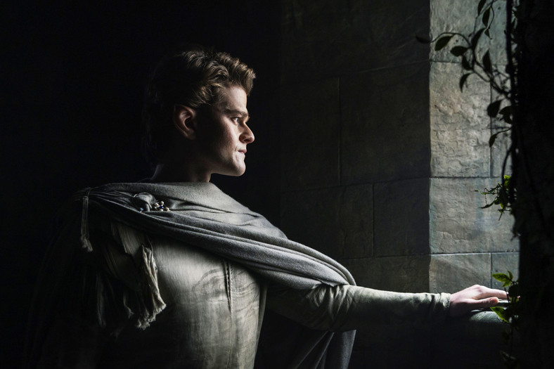 "Władca Pierścieni: Pierścienie władzy": Robert Aramayo jako Elrond