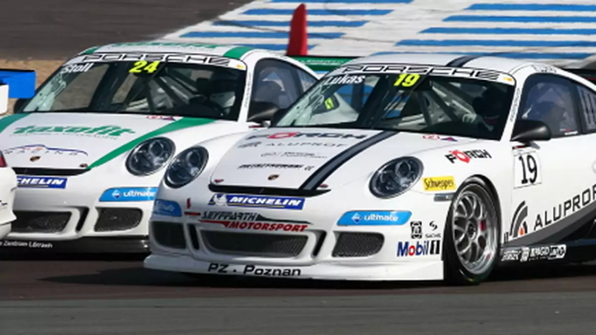 Porsche Cup: Robert Lukas z kłopotami, ale na mecie