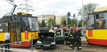 Tramwaj zmiażdżył peugeota