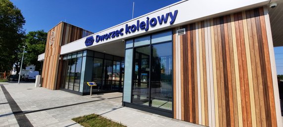 Skrojony na miarę potrzeb. Dworzec w Rogowie otwarty