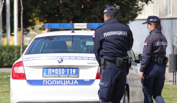 Policija