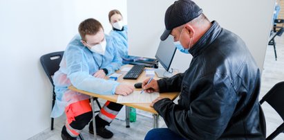 Rząd daje szczepionki na 1 maja! Miasta wciąż czekają.