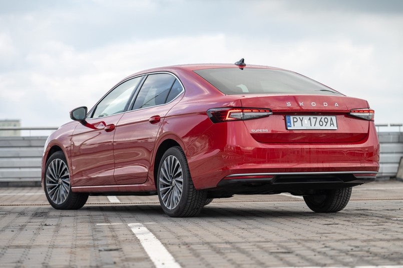 Skoda Superb Liftback 2.0 TDI