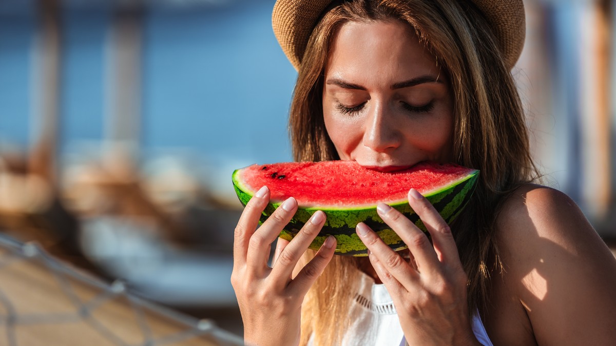  Lubenica veoma hidrira, sa oko 90 odsto sadržaja vode