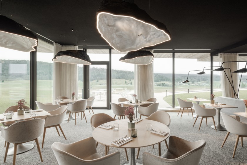 HARMONIE Im neuen Hotel stehen Architektur, Design und Landschaft in perfektem Einklang. 