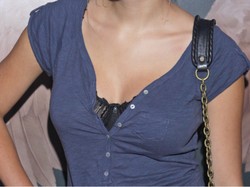 22-letnia gwiazda TVN chce zmiejszyć piersi! Powinna się pozybyć TAKIEGO atutu?