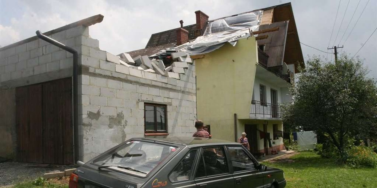 trąba powietrzna, dach