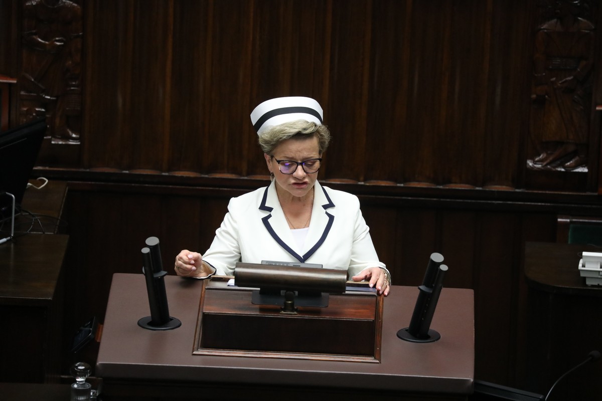 Krystyna Ptok przewodnicząca Ogólnopolskiego Związku Zawodowego Pielęgniarek i Położnych
