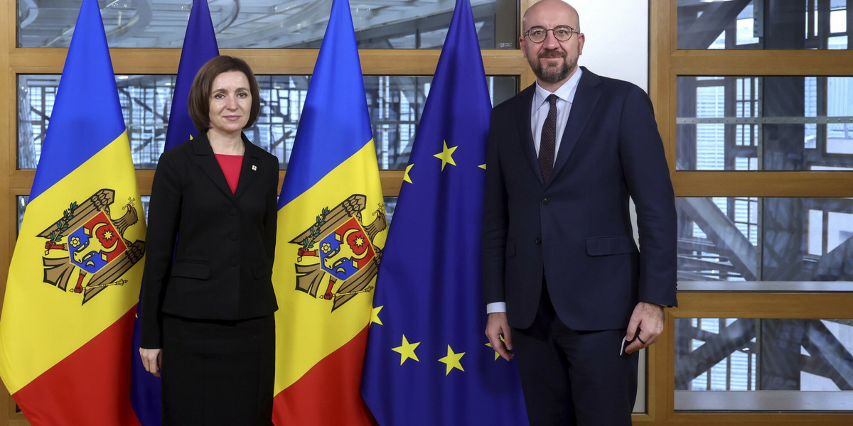 Prezydent Mołdawii Maia Sandu i szef Rady Europejskiej Charles Michel