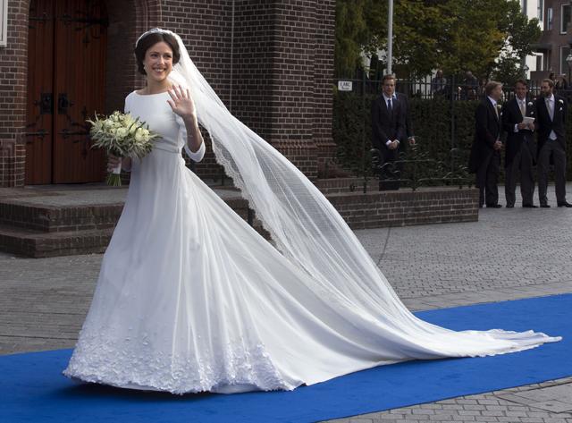 Íme a legszebb királyi esküvői ruhák a világ különböző részeiről - Glamour
