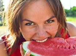 Dieta owocowa. Na pewno pyszna, ale czy zdrowa?