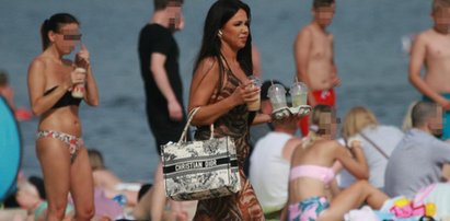 Nie do wiary, z kim Sylwia Bomba wyjechała do Sopotu. Co za sceny na sopockiej plaży