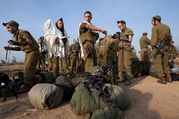 Izraelscy żołnierze gotowi na inwazję
