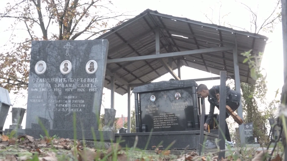 Groblje u selu Piroman kod Obrenovca