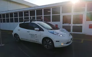 Jeździliśmy autonomicznym Nissanem Leaf, czyli kierowca ma wolne