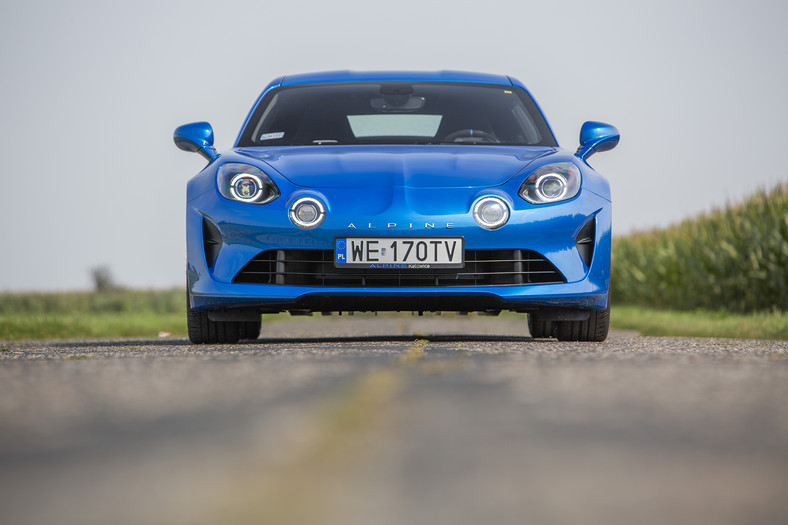 Alpine A110 - ma styl, superosiągi i... historię