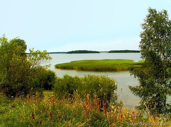 Mazurska wyspa wystawiona na sprzedaż