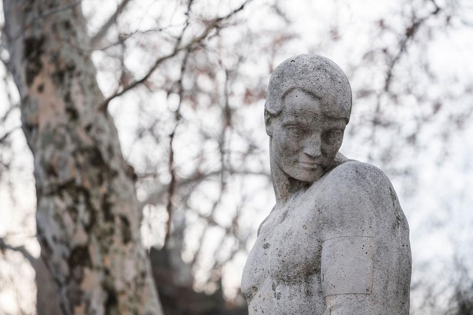 Ady Endre sírja a Fiumei úti sírkertben, ahol megemlékezést tartottak a költő halálának 100. évfordulója alkalmából 2019. január 27-én, vasárnap /
MTI/Mónus Márton