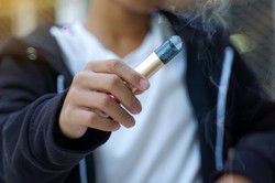 Koniec z e-papierosem dla nieletnich i nowa rzeczywistość dla dorosłych! Ważne zmiany w ustawie tytoniowej od 5 lipca 2025 r.