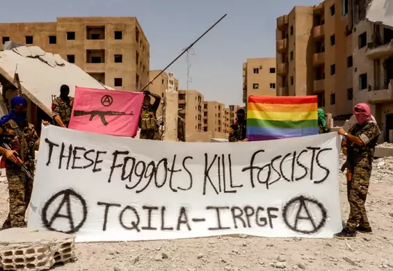 Pierwsza bojówka LGBT na świecie walczy z ISIS! Jej nazwa was zaskoczy