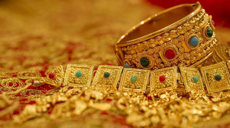 402 millió forint értékű arany- és ezüsttárgyat loptak el/Illusztráció: Pixabay