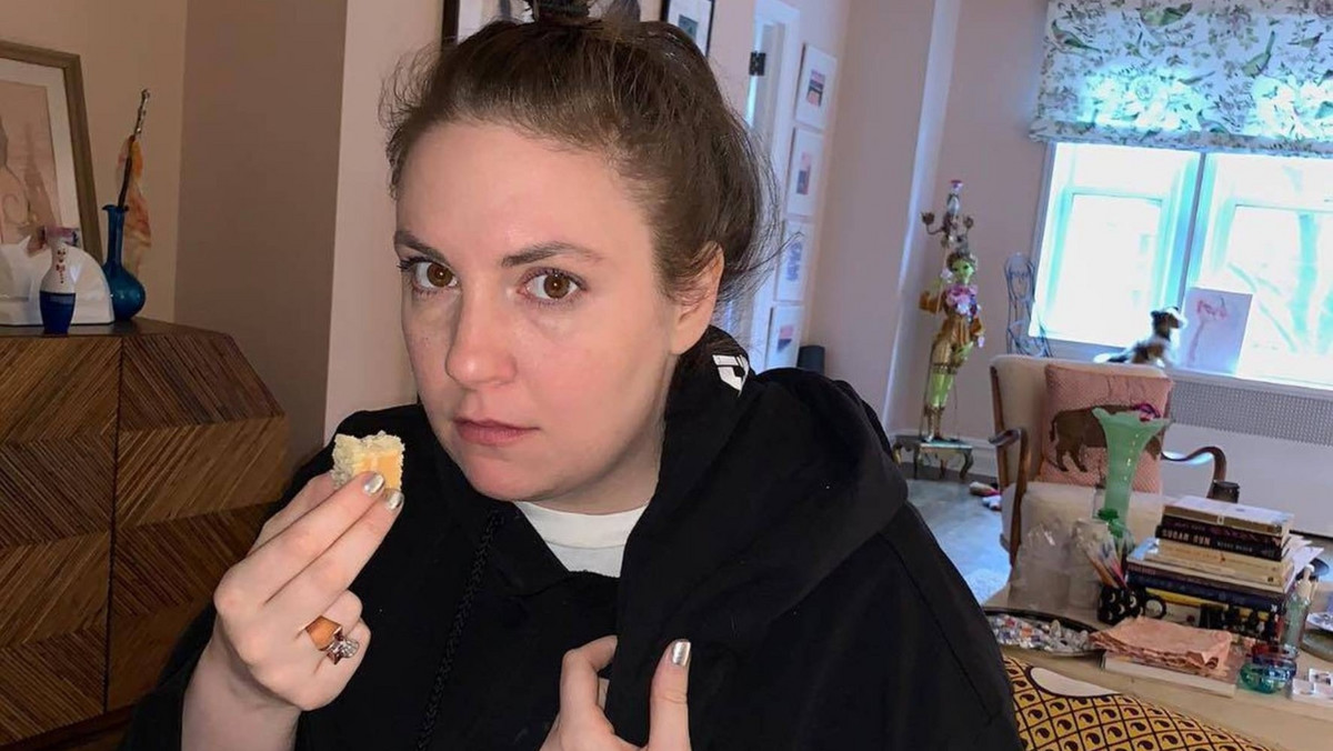 Lena Dunham zamieściła na Instagramie bardzo szczery wpis. Aktorka i reżyserka w maju skończy 32 lata. Z tej okazji postanowiła zrobić krótkie podsumowanie swojego życia. Artystka podzieliła się z kilkoma refleksjami związanymi ze swoim wyglądem i samopoczuciem.