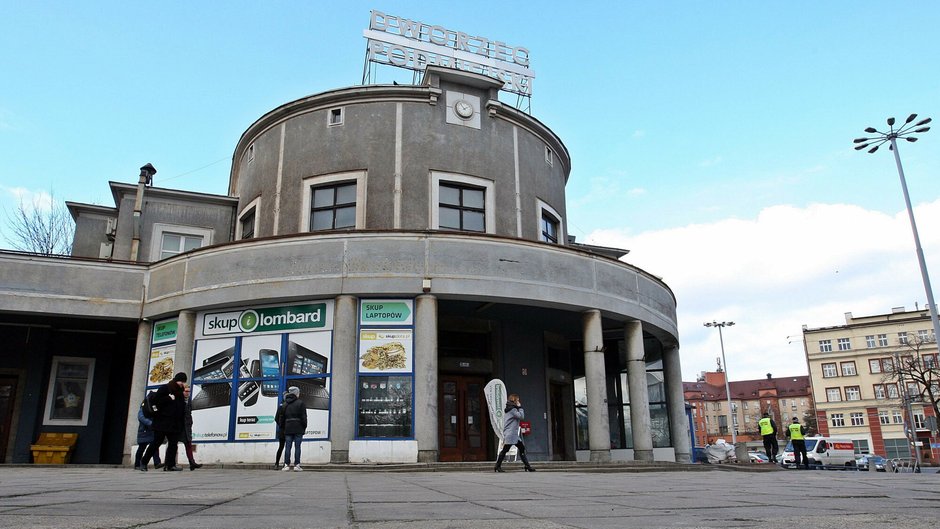 Zabytkowy budynek Dworca Podmiejskiego w Gdyni zostanie wyremontowany