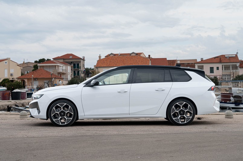 Opel Astra Sport Tourer