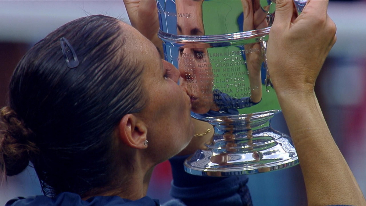 - Jestem bardzo szczęśliwa z twojej wygranej. Zasłużyłaś na nią - napisała na Twitterze największa przegrana US Open Serena Williams doceniając wielki triumf Flavii Pennetty. Inne tenisistki z czołówki także pogratulowały sympatycznej Włoszce.