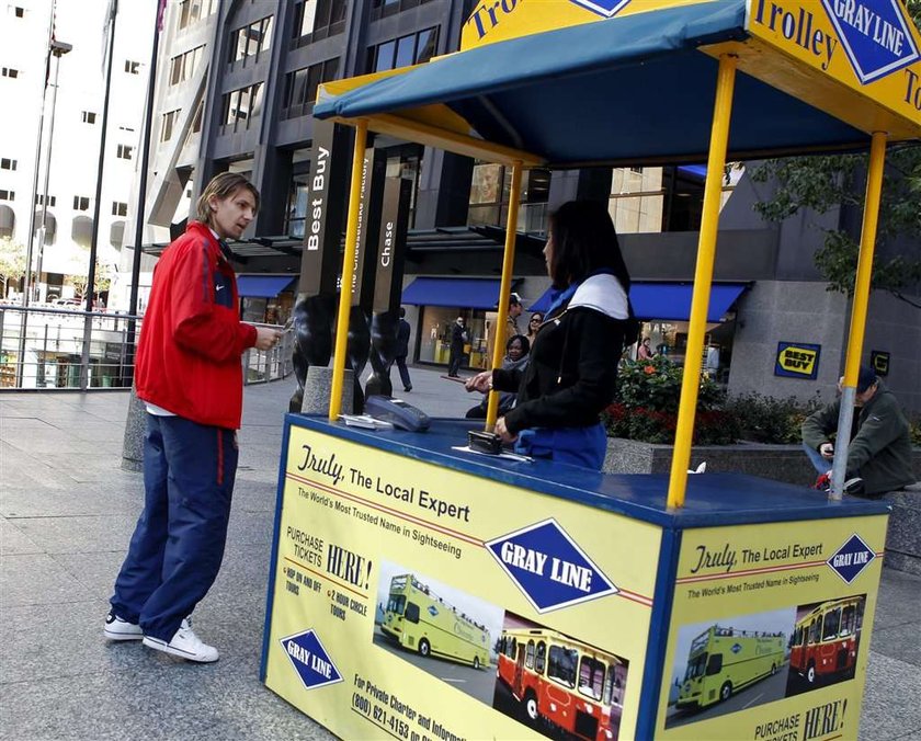 Ebi Smolarek zwiedza Chicago. Inni reprezentacji Polski robią w tym czasie zakupy