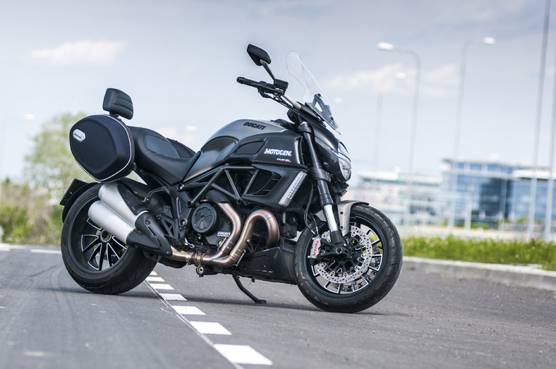 Ducati Diavel Strada