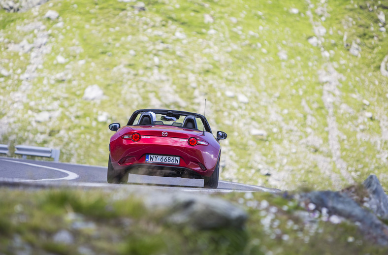 Mazda MX-5 na Trasie Transfogaraskiej