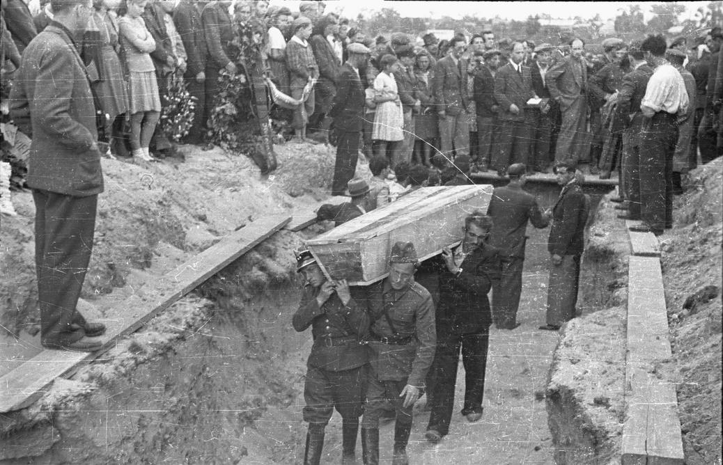 Pogrzeb ofiar pogromu kieleckiego