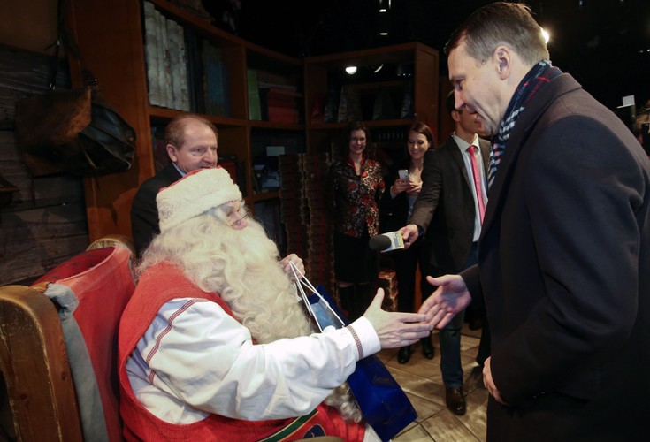 Sejmowa delegacja u Świętego Mikołaja