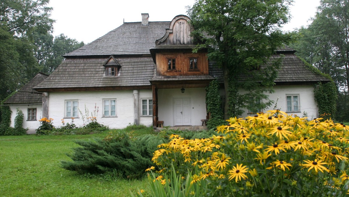 Muzeum Tatrzańskie odkupiło dwór w Łopusznej