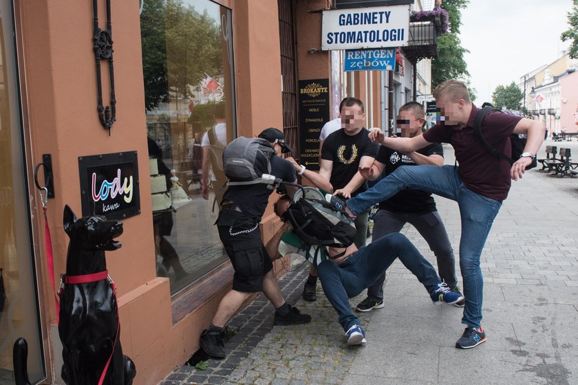 Odwołano komendanta policji w Radomiu. Zarzuty dla agresorów