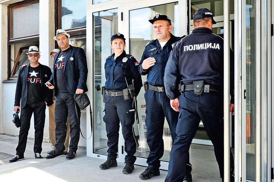 Ispred sudnice dežurao je i veći broj policajaca