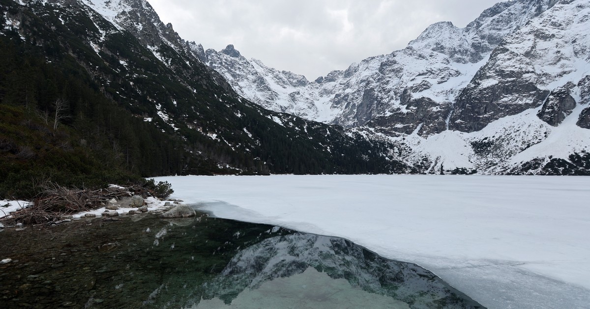 Zima z impetem wróciła w Tatry. TOPR ostrzega przed lawinami