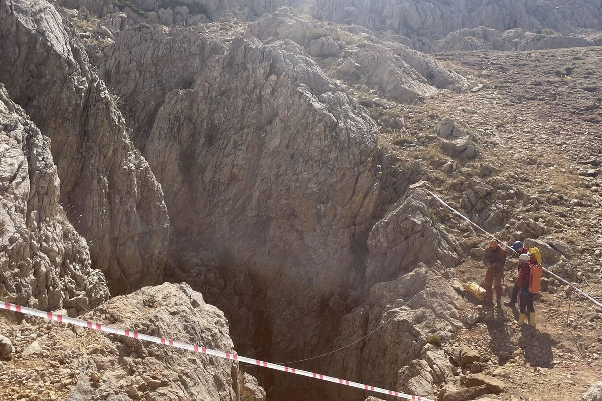 Akcja ratunkowa amerykańskiego odkrywcy Marka Dickeya uwięzionego w tureckiej jaskini