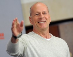 Bruce Willis ma chrapkę na Bonda