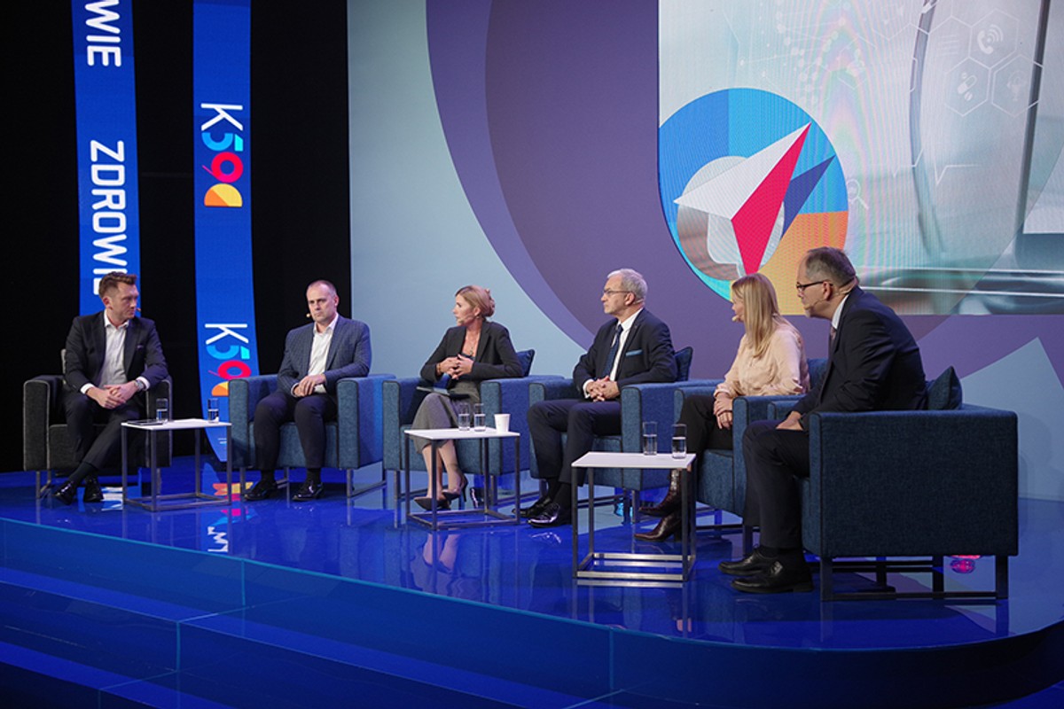 Moderator: Adam Giza, Marcin Żółtek, wiceprezes zarządu TFI PZU, Agata Strzelecka, wiceprezes zarządu Alior Bank, Jerzy Kwieciński, wiceprezes Banku Pekao, Agnieszka Stefaniuk, autorka bloga Family Fun by mum, Krzysztof Szypuła, członek zarządu PZU i PZU Życie