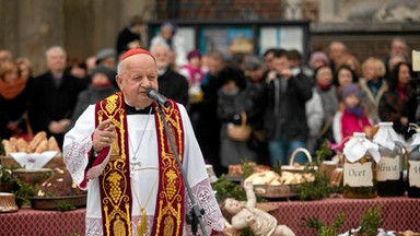 Komorowski ws. słów Dziwisza: za rządów lewicy nie było reakcji na słowa hierarchów