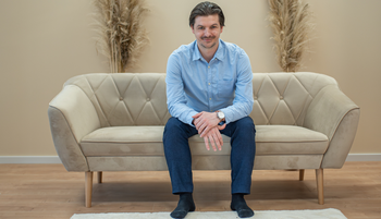 „Egy elhunyt fiú mondta az édesapjának, hogy üzenni fog neki” – Zsóri Péter látóval beszélgettünk