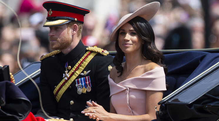 Harry herceg és felesége, Meghan hintóval furikázott az ünnepség során /Fotó: MTI/EPA