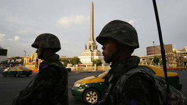 Tajlandia:Junta zniosła godzinę policyjną w niektórych kurortach