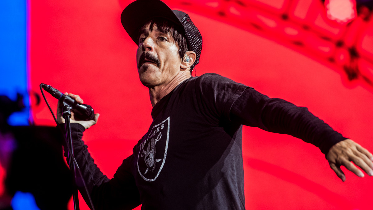 Red Hot Chili Peppers wracają do Polski. Jeden z najpopularniejszych zespołów rockowych na świecie 25 lipca 2017 roku zagra koncert na krakowskim Stadionie Cracovii. Grupa będzie promowała swój najnowszy album "The Getaway". Bilety na koncert nadal są dostępne w sprzedaży.