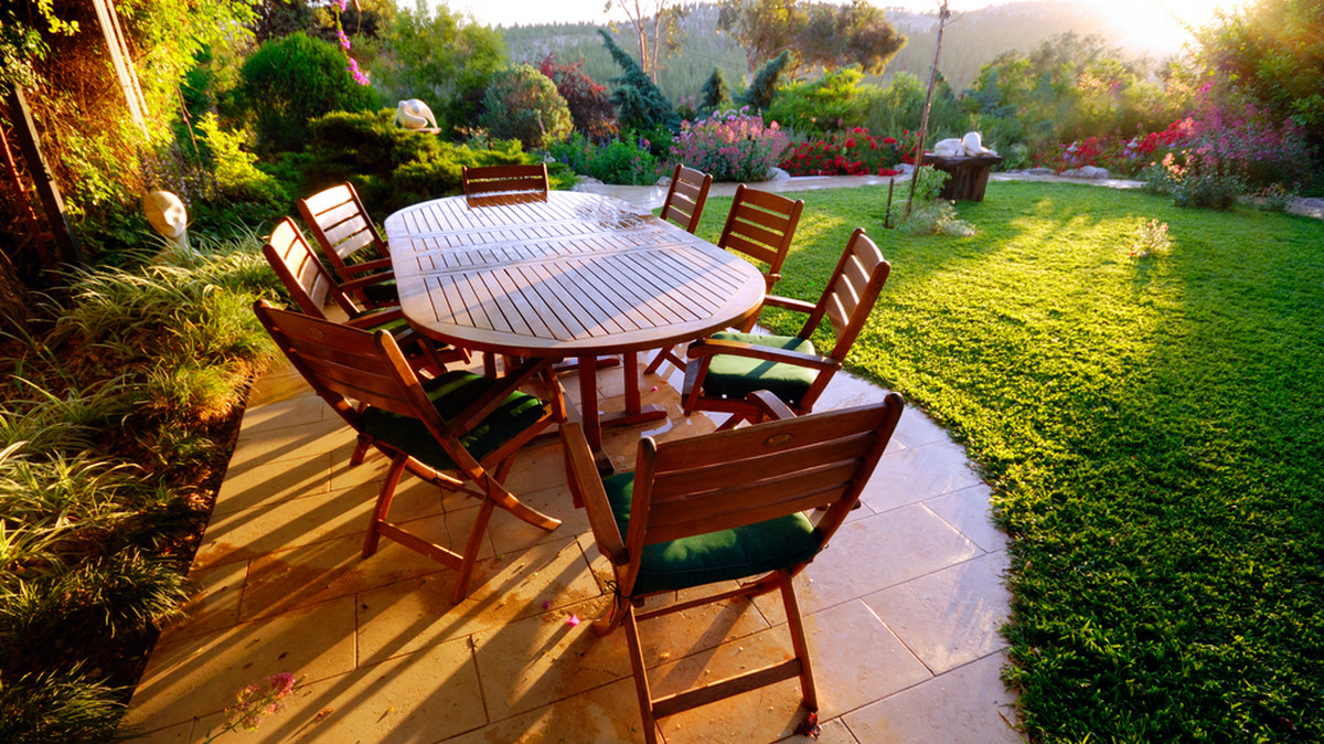 Jak wybrać meble do ogrodu, na balkon lub taras? - Dom